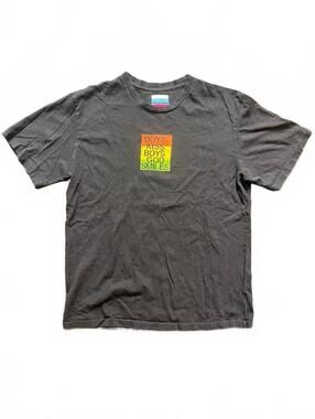 UNIF Boys Kiss Boys God Smiles Graphic Tee Medium